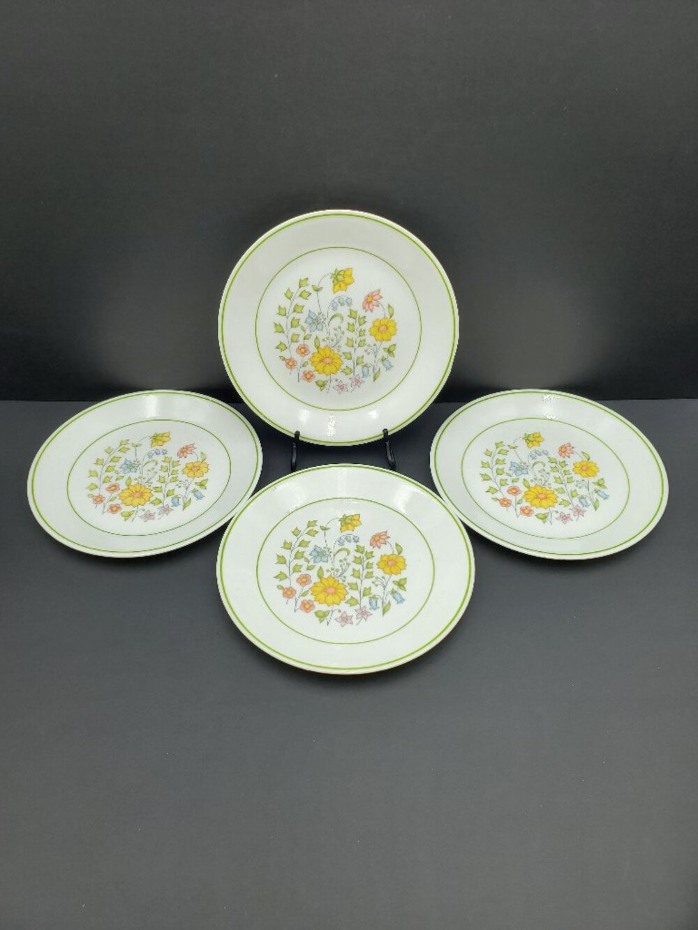 Corelle Meadow Salad Plates Corning Spring Meadow Floral Luncheon Plates